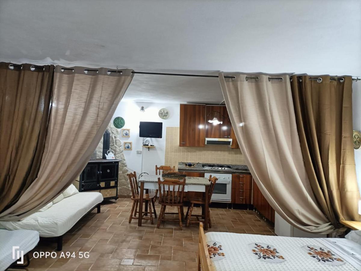 La Taverna Di Angela Амендолара Екстериор снимка